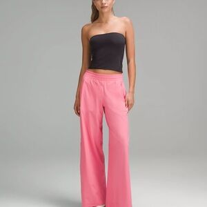 NWT Lululemon Athletica Swift Mid-Rise Pants in Coral